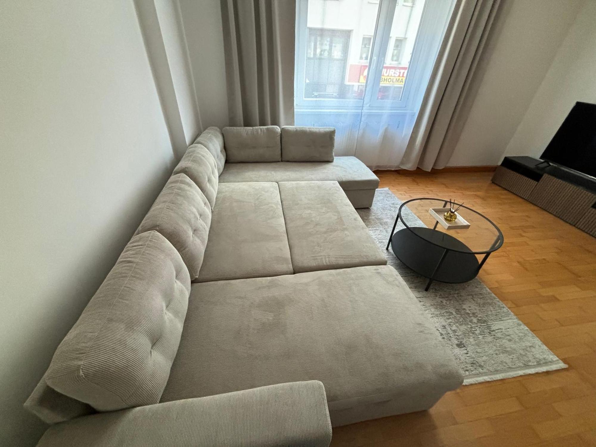 Cozy 2-Bedroom Retreat Near Subway And City Center Apartment Wien
